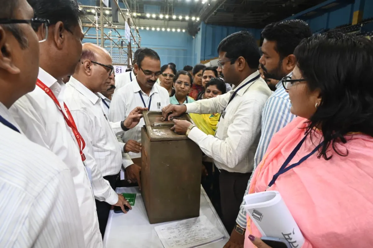Pune News : पुणे विभाग पदवीधर व पुणे विभाग शिक्षक मतदार संघांच्या मतमोजणीसाठी यंत्रणा सज्ज
